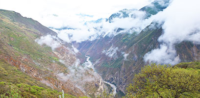 Apurimac River on the way to Choquequirao